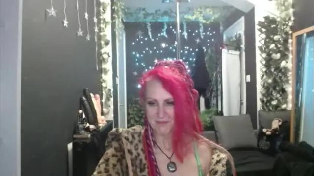 Image 8 of saucysky Stream on Chaturbate on 1 month ago