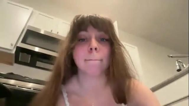 Image 4 of saucystassie555 Stream on Chaturbate on 2 months ago