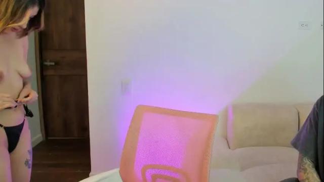 Image 3 of savagesweethearts Stream on Chaturbate on 1 month ago