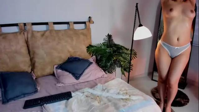 Image 2 of savannah_cameron Stream on Chaturbate on 1 month ago