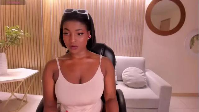 Image 3 of savannahstorm_ Stream on Chaturbate on 2 months ago