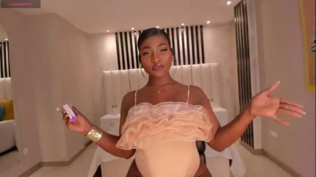 Image 12 of savannahstorm_ Stream on Chaturbate on 1 month ago