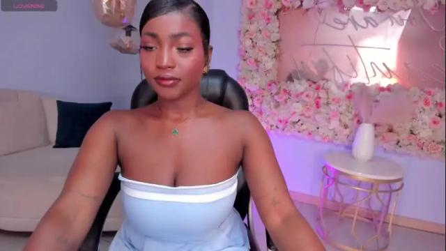 Image 3 of savannahstorm_ Stream on Chaturbate on 1 month ago