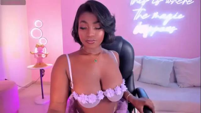 Image 8 of savannahstorm_ Stream on Chaturbate on 1 month ago