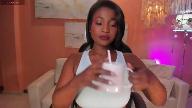 Image 3 of savannahstorm_ Stream on Chaturbate on 24 days ago