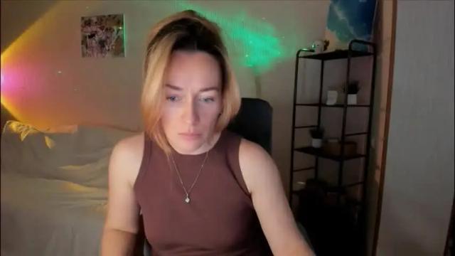 Image 3 of save_the_qween Stream on Chaturbate on 23 days ago