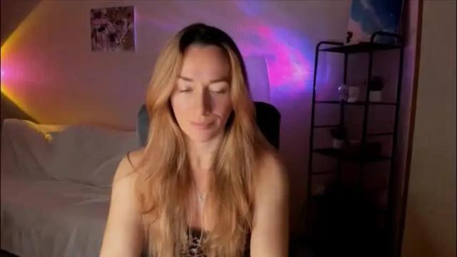 Image 3 of save_the_qween Stream on Chaturbate on 15 days ago