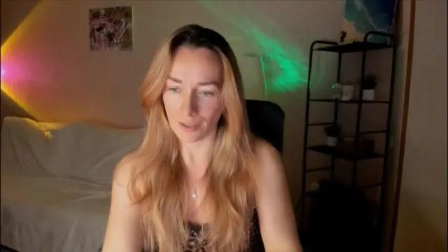 Image 7 of save_the_qween Stream on Chaturbate on 15 days ago