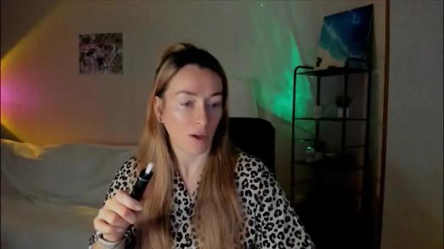 Image 4 of save_the_qween Stream on Chaturbate on 6 days ago