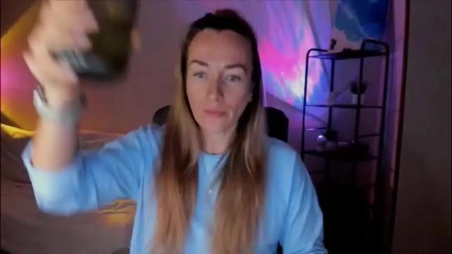 Image 6 of save_the_qween Stream on Chaturbate on 1 day ago