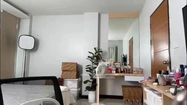 Image 3 of sawasdeelydia Stream on Chaturbate on 2 months ago