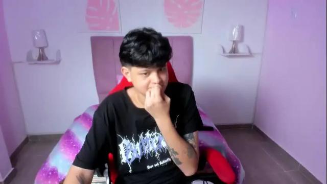 Image 3 of sayd_23 Stream on Chaturbate on 28 days ago