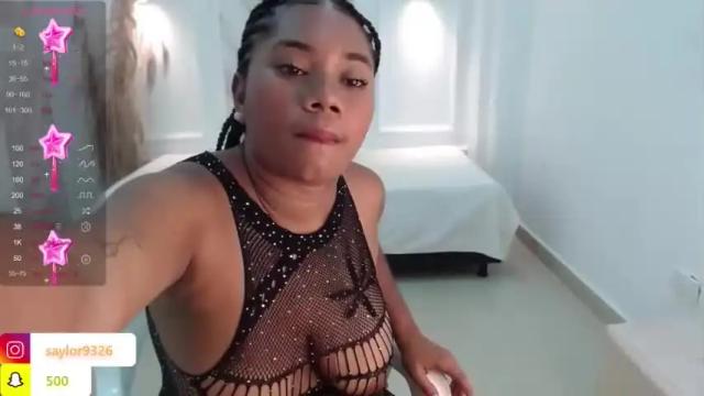 Image 3 of saylor_15 Stream on Chaturbate on 13 months ago