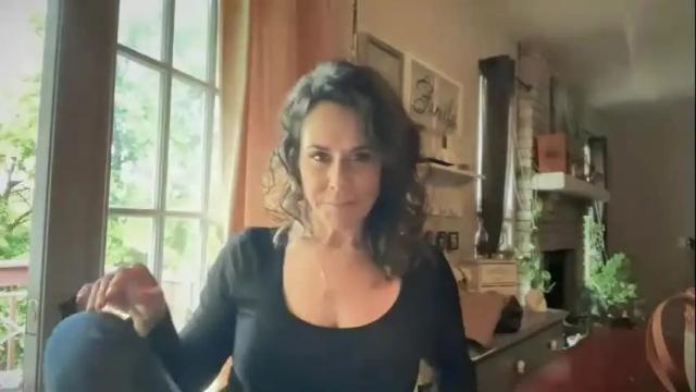 Image 3 of sayplsgdgrl Stream on Chaturbate on 1 month ago