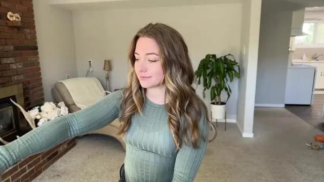 Image 3 of scarlajade Stream on Chaturbate on 21 months ago
