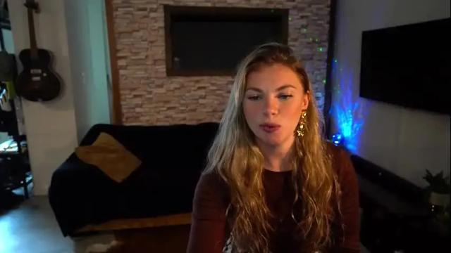 Image 4 of scarlajade Stream on Chaturbate on 1 month ago
