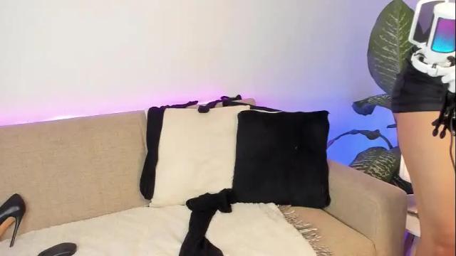 Image 4 of scarlat_diamond Stream on Chaturbate on 1 month ago