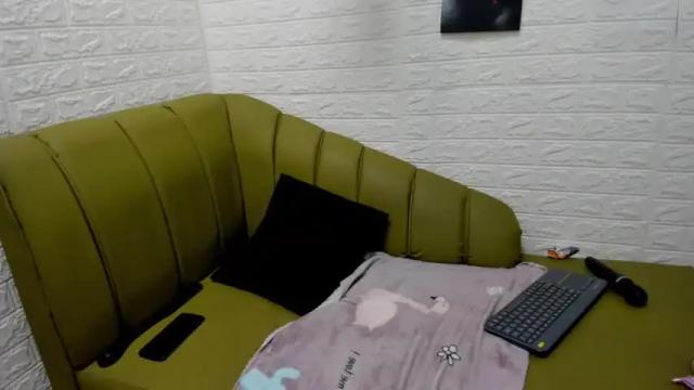 Image 12 of scarlattasnow Stream on Chaturbate on 24 months ago
