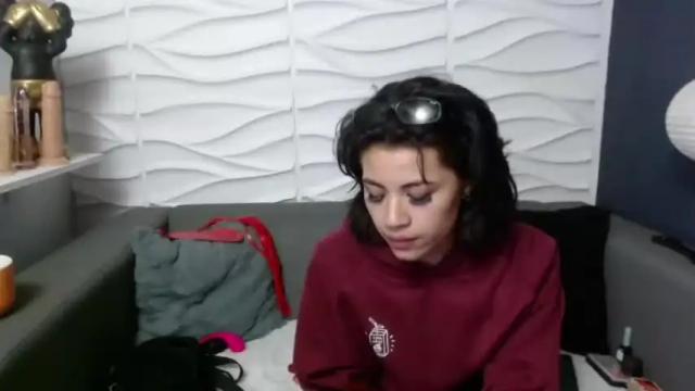 Image 2 of scarlattasnow Stream on Chaturbate on 24 months ago