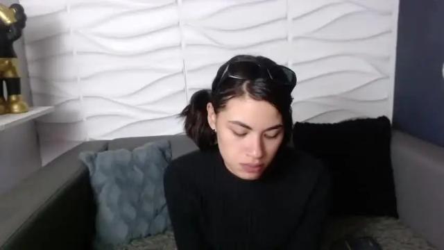 Image 4 of scarlattasnow Stream on Chaturbate on 24 months ago