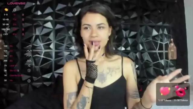 Image 7 of scarlattasnow Stream on Chaturbate on 24 months ago