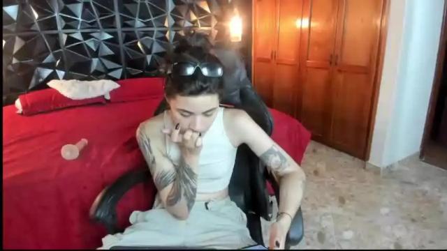 Image 7 of scarlattasnow Stream on Chaturbate on 24 months ago