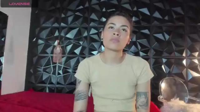 Image 7 of scarlattasnow Stream on Chaturbate on 23 months ago