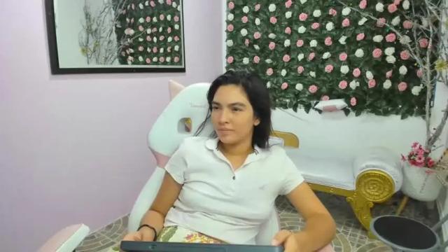 Image 12 of scarleht_wow Stream on Chaturbate on 16 months ago