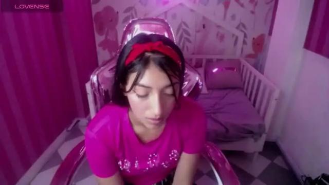 Image 3 of scarlet_b_ Stream on Chaturbate on 13 months ago