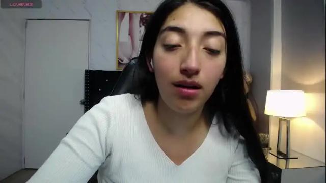 Image 7 of scarlet_b_ Stream on Chaturbate on 1 month ago