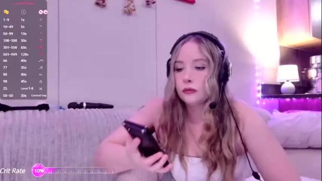 Image 3 of scarlet_carnal Stream on Chaturbate on 1 month ago