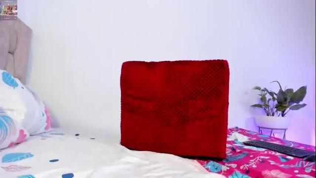Image 2 of scarlet_darling26 Stream on Chaturbate on 1 month ago