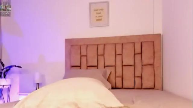 Image 2 of scarlet_darling26 Stream on Chaturbate on 3 months ago