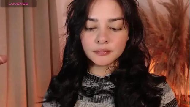 Image 10 of scarlet_davis_ Stream on Chaturbate on 5 months ago