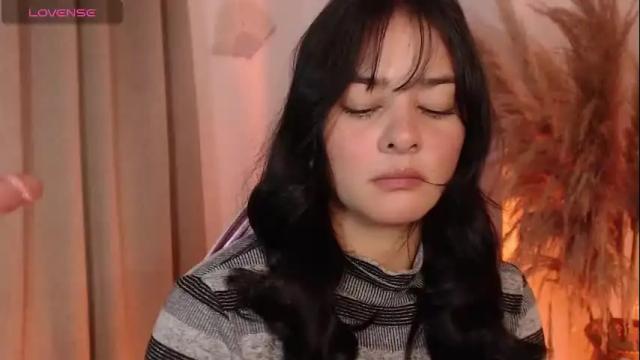 Image 12 of scarlet_davis_ Stream on Chaturbate on 5 months ago