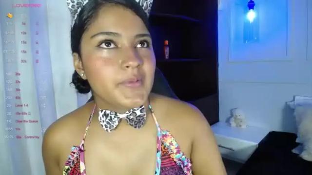 Image 10 of scarlet_fantasy Stream on Chaturbate on 22 months ago