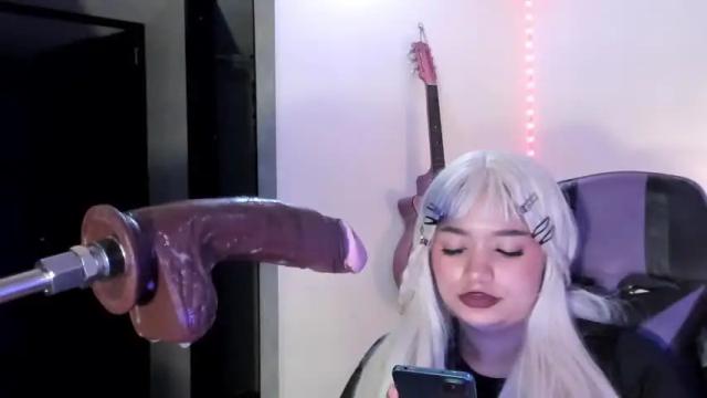 Image 8 of scarlet_gold Stream on Chaturbate on 15 months ago