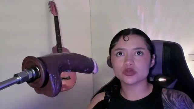 Image 12 of scarlet_gold Stream on Chaturbate on 14 months ago