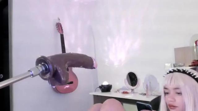 Image 2 of scarlet_gold Stream on Chaturbate on 13 months ago