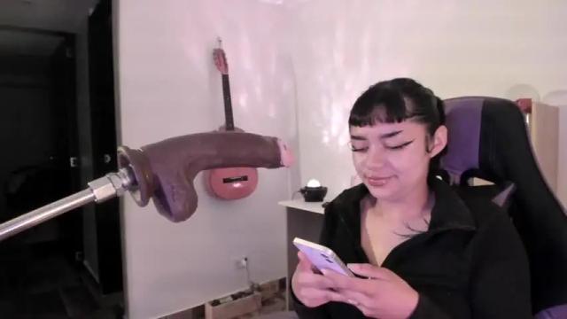 Image 12 of scarlet_gold Stream on Chaturbate on 13 months ago