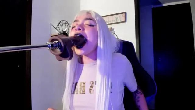 Image 8 of scarlet_gold Stream on Chaturbate on 12 months ago