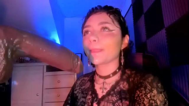 Image 10 of scarlet_gold Stream on Chaturbate on 16 days ago