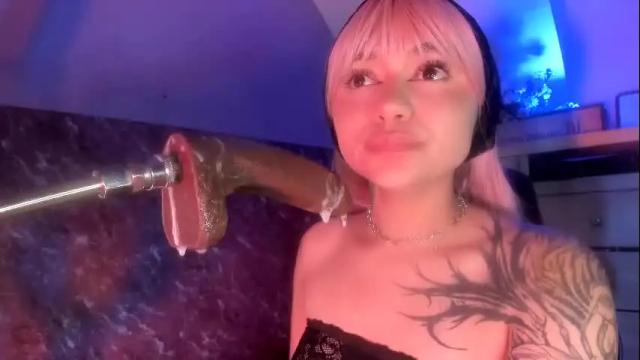 Image 10 of scarlet_gold Stream on Chaturbate on 13 days ago