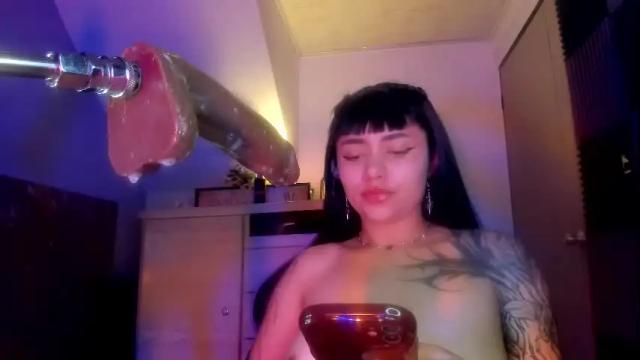 Image 11 of scarlet_gold Stream on Chaturbate on 1 month ago