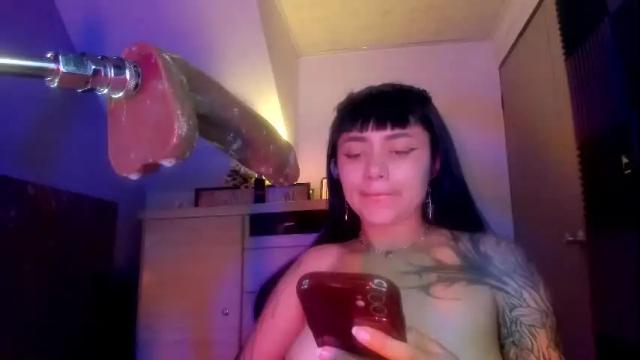 Image 12 of scarlet_gold Stream on Chaturbate on 1 month ago