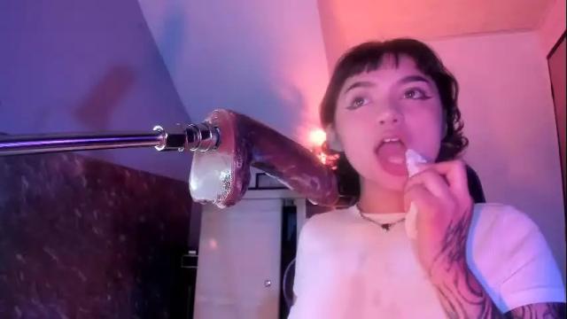 Image 6 of scarlet_gold Stream on Chaturbate on 1 month ago