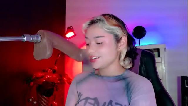 Image 7 of scarlet_gold Stream on Chaturbate on 8 days ago