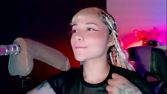 Image 6 of scarlet_gold Stream on Chaturbate on 2 days ago