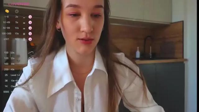 Image 4 of scarlet_green_eyes Stream on Chaturbate on 15 months ago