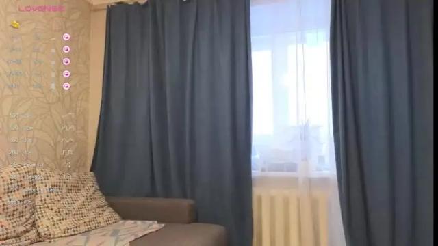 Image 10 of scarlet_green_eyes Stream on Chaturbate on 14 months ago